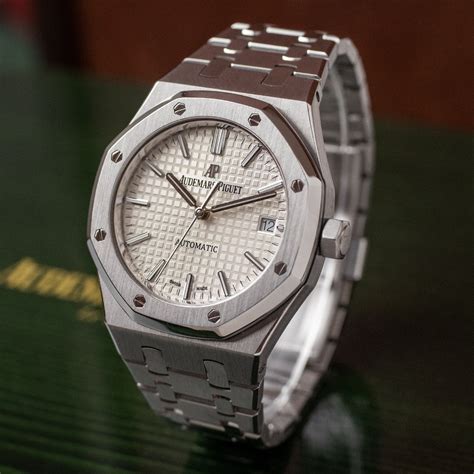 audemars piguet royal oak backside.